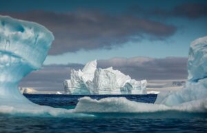 Scopri di più sull'articolo Antartide: il 60% piattaforme di ghiaccio è a rischio fratture
