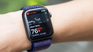 Scopri di più sull'articolo Smartwatch può diagnosticare fragilità nei pazienti cardiaci