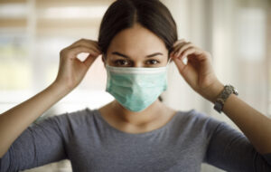 Scopri di più sull'articolo Mascherine per bloccare la diffusione di virus respiratori
